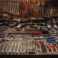 تاسیسات وفنی تمامی کار های منزل کولرشیرآلات برقکار