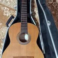 گیتار اسپانیایی خوش قیمت آلتامیرا|گیتار، بیس، امپلیفایر|اصفهان, قلعه طبره|دیوار