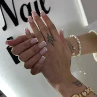 کاشت و ترمیم ناخن