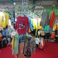 فروشگاه داخل نمایشگاه فردوس حسینی سعادات