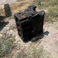 سیلندر تراکتور ۲۸۵|قطعات یدکی و لوازم جانبی|رشت, باهنر|دیوار