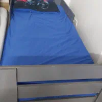 تخت و کمد کودک