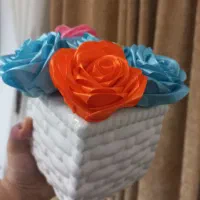 گل با گلدان