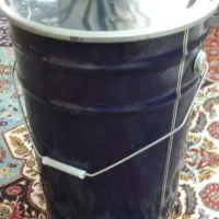 سطل درب دار