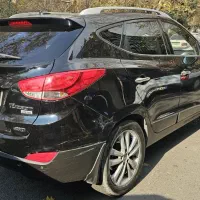 توسان 2014 مشکی دو دف سقف شیشه بدون رنگ|خودرو سواری و وانت|تهران, مهران (سیدخندان)|دیوار