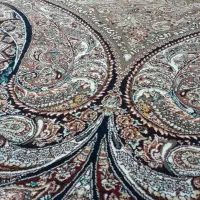 دو تخته فرش در حد نو ۶ و ۹ متری
