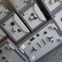 گاوصندوقzirویترینی