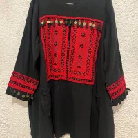 مانتو کفتان سوزندوزی بلوچی مشکی و قرمز