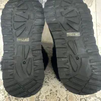 یک عدد کفش زنانه هاک خزدار