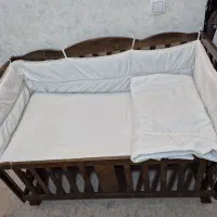 تخت کنار مادر و گهواره|تخت و صندلی بچه|اردبیل, |دیوار