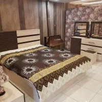 تخت تو لیدی karaj سازنده