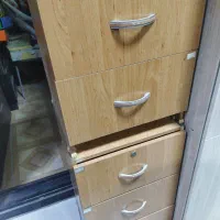 میز پیشخوان 4فقره و صندلی چرخدار|صندلی و نیمکت|خوی, |دیوار