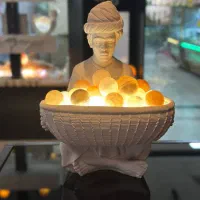 آباژور مجسمه مرد روستایی  با گوی ریز نمکی