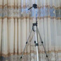 سه پایه دوربین