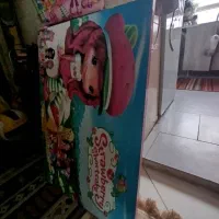 میز تحریر طرح توت فرنگی