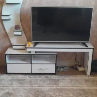 میز تلوزیون در حد نو