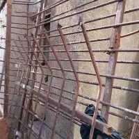 نرده روی دیوار|مصالح و تجهیزات ساختمان|صحنه, |دیوار