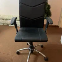 صندلی چرخدار اداری