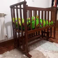 گهواره چوبی|تخت و صندلی بچه|نسیم‌شهر, |دیوار