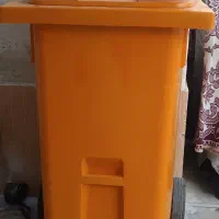 سطل زباله بزرگ