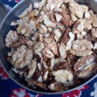 مغز گردوی محلی فوق العاده خوشمزه و پرچرب|خوردنی و آشامیدنی|پایین هولار, |دیوار
