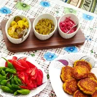 ترشی خونگی خوش‌طعم و خوش‌عطر|خوردنی و آشامیدنی|سنقر, |دیوار