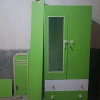 تخت خواب و کمد