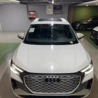 etron AudiQ4/سرمه ای/سفید/خاکستری/نادین خودرو