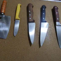 چاقو آشپزخانه همگی روی همدیگه جنس عالی