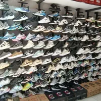 استخدام فروشنده کفش اسپرت