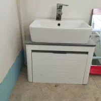 روشویی کابینتی و آیینه و باکس|لوازم سرویس بهداشتی|اسلام‌شهر, شهرک واوان|دیوار