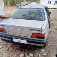 پژو 405 تصادفی نیاز به اتاق داره