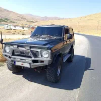 نیسان پاترول 2 در 4 سیلندر، مدل ۱۹۹۰