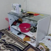 ویترین شیشه ایی