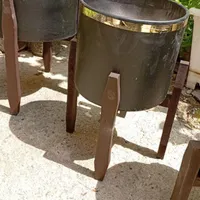 گلدان با پایه