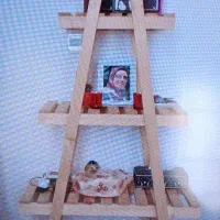 استند چوبی