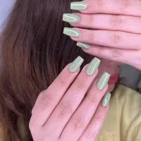 خدمات کاشت ناخن