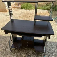 میز کامپیوتر کاملا سالم بفروش میرسد|میز تحریر و کامپیوتر|بم, |دیوار