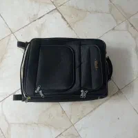 یک عدد چمدان