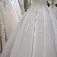 لباس عروس خیلی شیک|لباس|قم, نخودی|دیوار