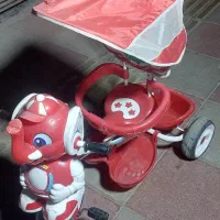 سه چرخ بچه درحد تمیز موزیکال درکهریزک|دوچرخه، اسکیت، اسکوتر|تهران, شهید بهشتی|دیوار
