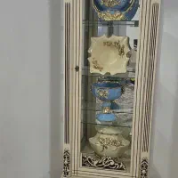 گنجه با ظرفاش