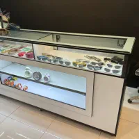 دکور و ویترین مغازه