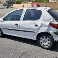 206 تصادفی سفید