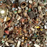 ضایعات کارتن نون کتاب کاغذ پلاستیک مس برنج آهن|عمده‌فروشی|بیرجند, |دیوار