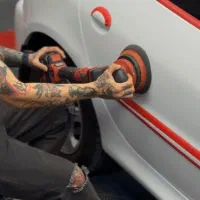 پولیش و سرامیک خودرو و موتورسیکلت