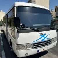 مینی بوس ایسوزو ۱۳۹۵