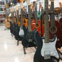 فروش گیتار کلاسیک و الکتریک))
