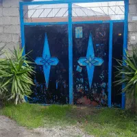 در دروازه آهنی بهمراه سر دری