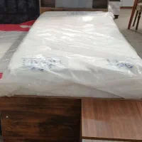 تخت خواب تک نفره|تخت و سرویس خواب|کاشان, شهرک صنعتی کویر|دیوار